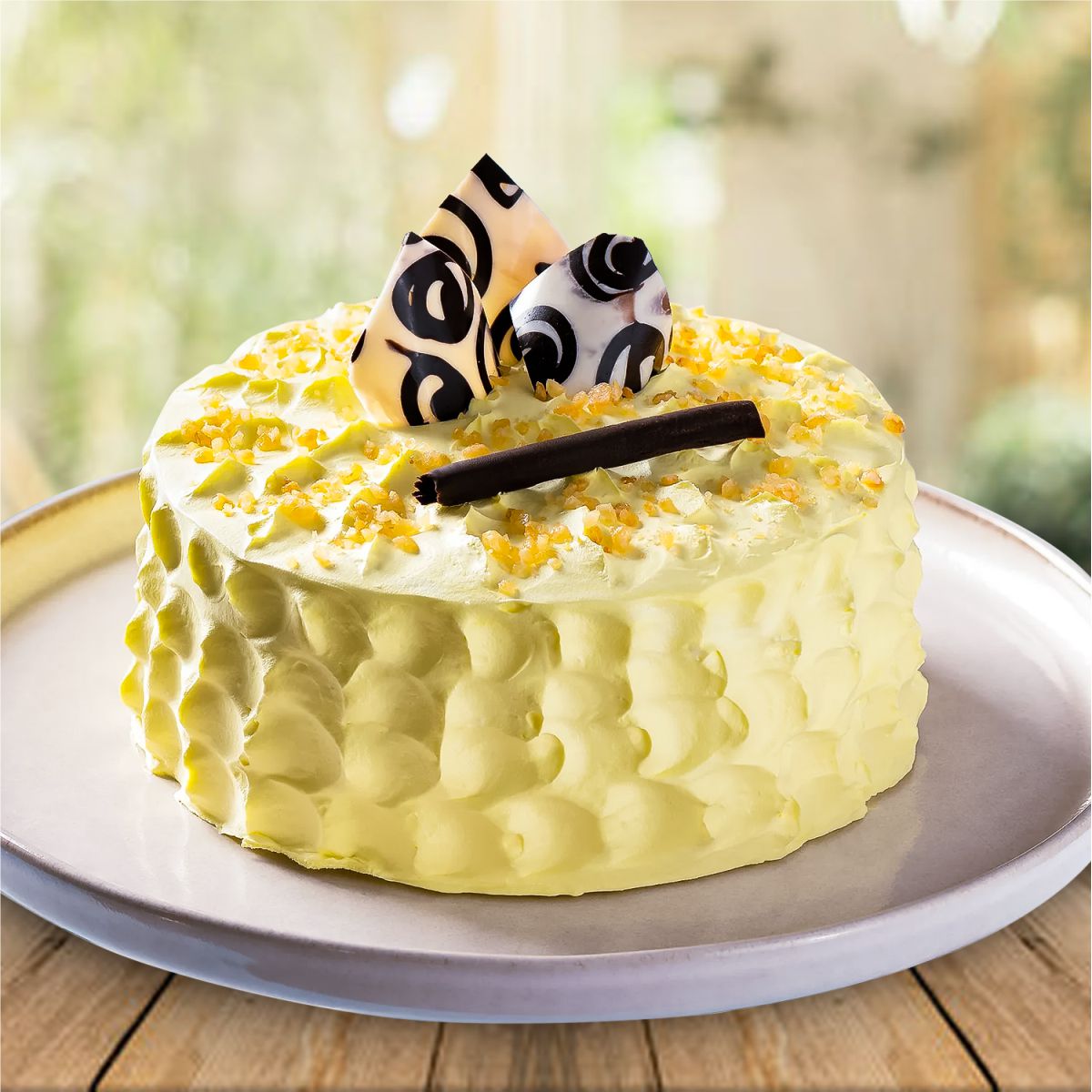 Crunchy Butterscotch Cake - 1 KG