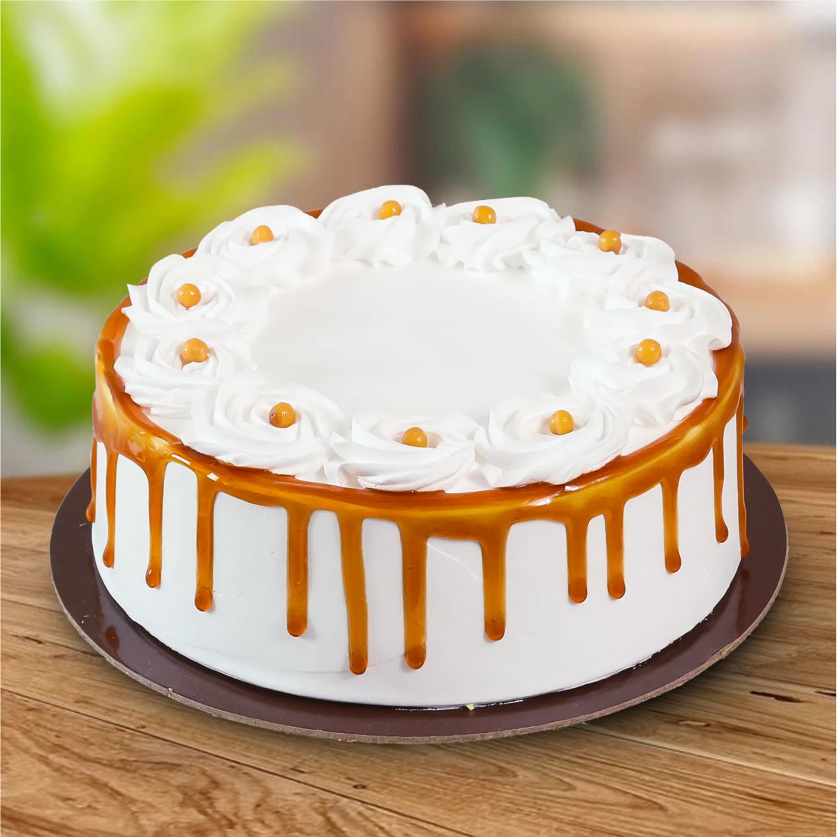 Crunchy Butterscotch Cream Cake - 1 KG